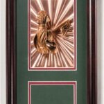 OCTFR46 - High Gloss Rose-Wood Picture Frame with Golf Ball